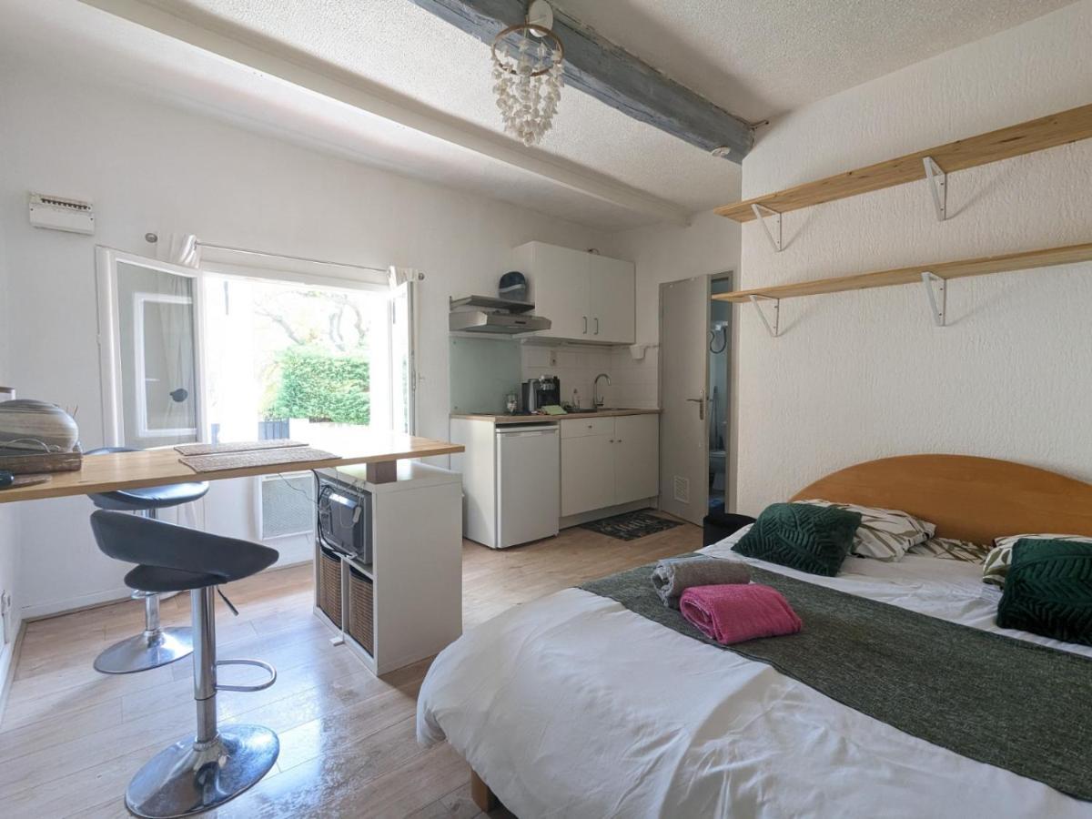 Studio Avec Parking Tout A Pied Et Calme Bandol Esterno foto
