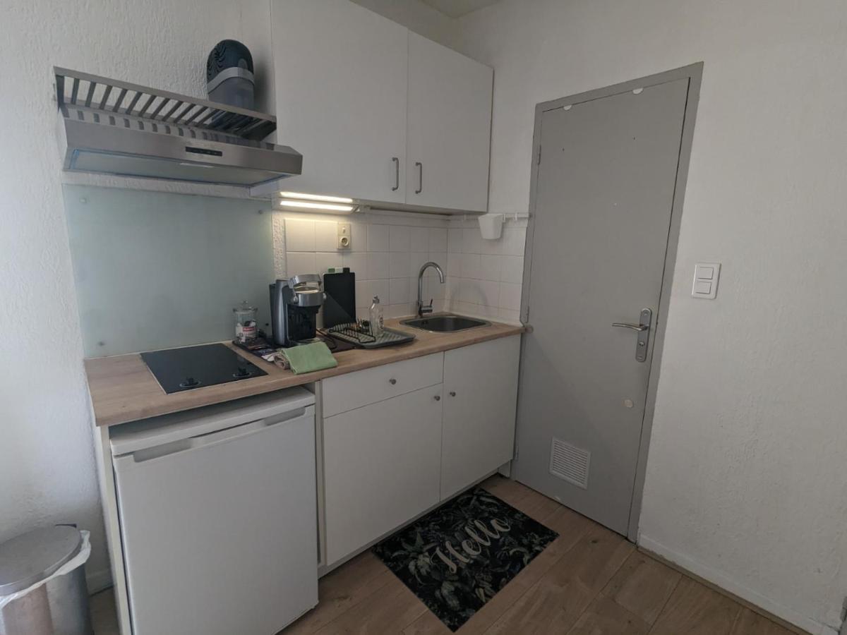 Studio Avec Parking Tout A Pied Et Calme Bandol Esterno foto